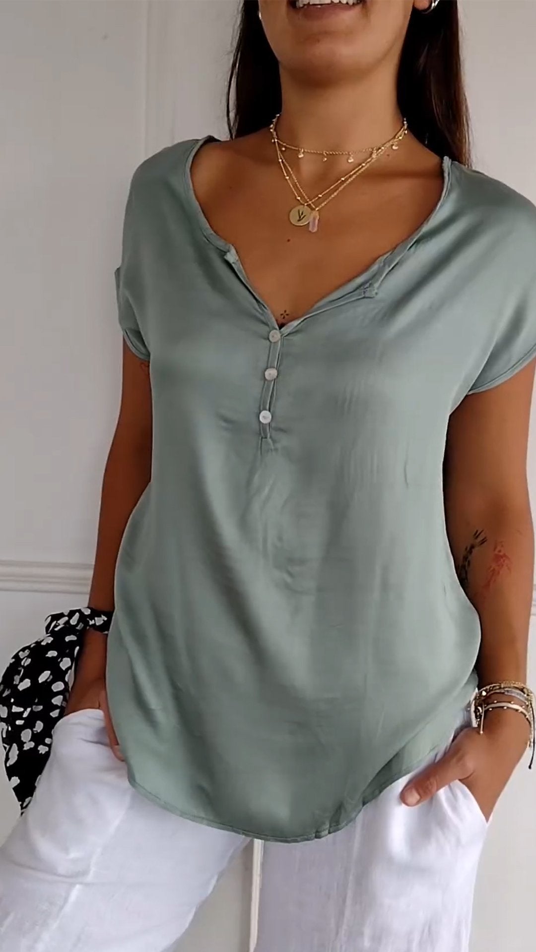 Sienna - V-Neck Blouse